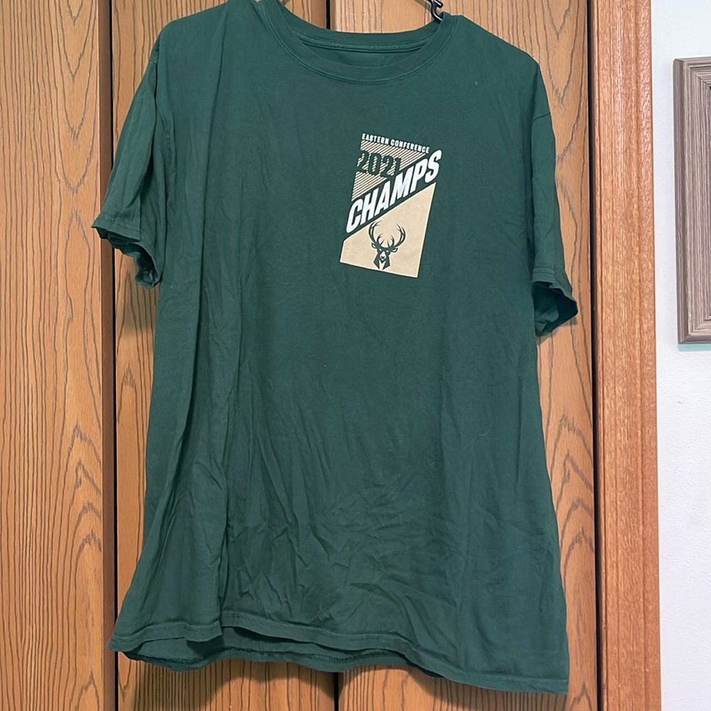 Milwaukee Bucks Tshirt